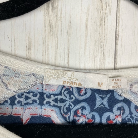 Prana white front and blue back too long sleeve Medium - Picture 4 of 6